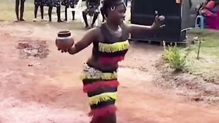 Pot dance😅😅🙄🤔