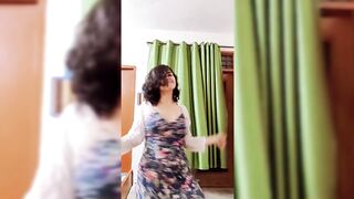 Indian Girl Kritika Thakur Dance 2