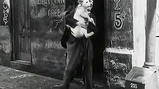 😂 Charlie Chaplin’s Clever Trick to Sneak a Dog Inside! 🐶