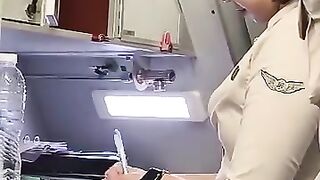 Aktifitas Pramugari Cantik Super Air Jet dalam Pesawat sebelum Terbang