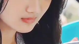 "Katanya udah move on , kok masih disimpan"
