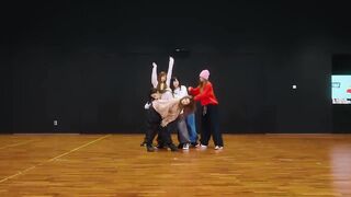 NewJeans (뉴진스) 'Ditto' Dance Practice