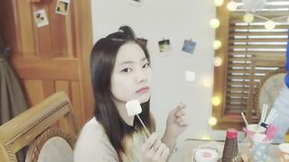 TWICE 'CHEER UP' M-V