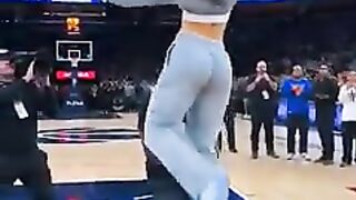 Women's Basketball Went Absolutely Crazy.