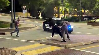 Fight police vs student in road😳🤯😲