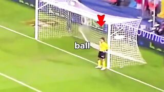 Messis Free Kick Catches Goalkeeper Sleeping