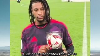 Jadi pahlawan tapi bertingkah bak introvert akut! 😭😂