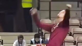 Tantangan Bicycle Kick Ronaldo