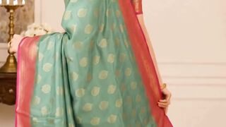 महिलाओं के लिए टील ब्लू डिज़ाइनर आर्ट सिल्क साड़ी