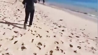 🔹 Rare Giant “Oarfish” Discovered at Lombok’s Famous Pink Beach 3
