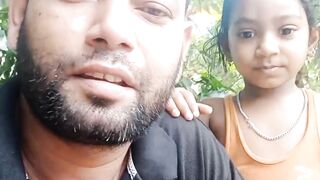 জামিলার মোবাইল দেখুন