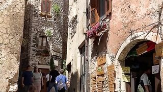 Sermoneta Aurora Medieval House
