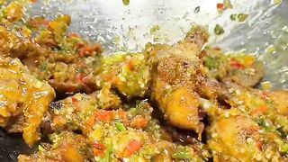 Resep Ayam Goreng Cabe Ijo Pedas Gurih, Bumbunya Meresap Sampai ke Tulang! 🍗🔥