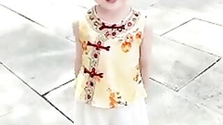 是不是所有幼崽聽到音樂腳就不受控制😂