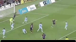 FC Barcelona berhasil meraih kemenangan 2-0 atas Athletic  Bilbao dalam pertandingan pekan kedua La Liga