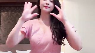 Cewek cantik joget viral