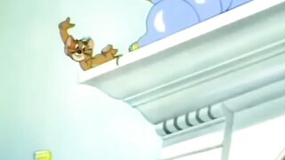 Woodpecker Gets Revenge on Tom! | Relaxing Lawn Chair Fail | Tom & Jerry