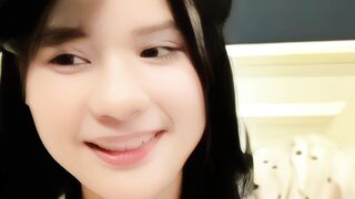 Coba siapa yang mau di gigit Vampire ini ?