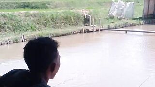 Keseruan di perlombaan pemancingan ikan bawal