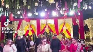 Wedding Event Dress Performance