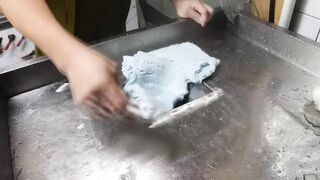 The place that makes the chewiest rice cakes ever - Korean street food - Original