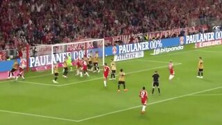 Bayern Munich menggilas VfB Stuttgart dengan  skor telak 5-1  pekan Pertama Bundesliga
