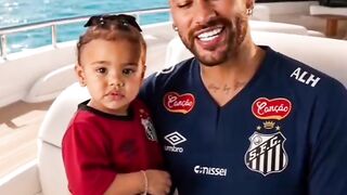 @Neymar Quebra O Protocolo, #E Junto Com a sua filha, Ele mostra O Seu IAT Em alto mar