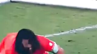 Legendanya kiper eksentrik! 🤯
