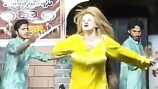 Afrren Kahn Hot dance performance