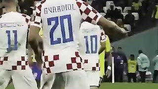 Explosáo total Olha o que Neymar faz a galera vai a Loucura