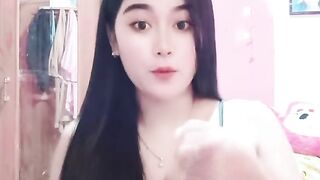 Girls Chatting dating love