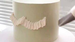 Beautiful Vintage Pastel Cake Decorating Tutorial | Elegant Buttercream Cake