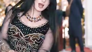 Urwa Kahn Hot dance performance 2