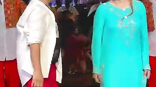 Vick kodu dance performance