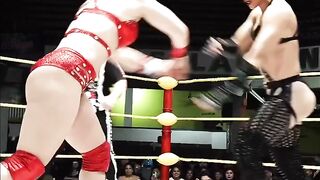 Strong female wrestling