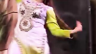 Nisha Khan blockbuster dance performance 🔥🔥🔥🙏🙏🥵🥵 viral