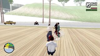 CJ estava sentado na praia vendo os NPC caindo nas armadilha de urso no GTA San Andreas