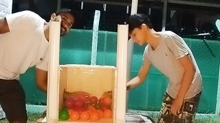 O jogo das bolinhas coloridas quem completar a torre primeiro ganha