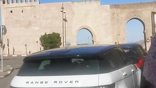 Two Moroccan young ladies invited me to visit the old medina of Fez.