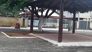 A praça do INSS da minha cidade
