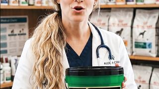 Aminomix Potros JCR é um suplemento vitamínico indicado para auxiliar no crescimento e desenvolvimento de potros