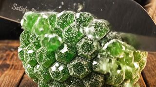Cutting Crystal Breadfruit on Wood... The Texture is UNREAL