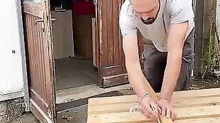 🛠 Turning four pallets into a mobile workbench.