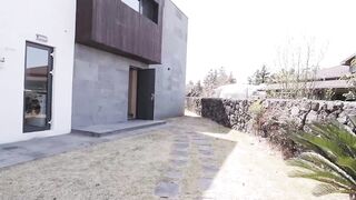 One of those houses that makes you stop for a few seconds and imagine a new life!!