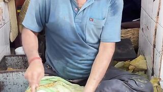 Amazing Indian Street Food Preparation | Traditional Leaf-Wrapped Snack