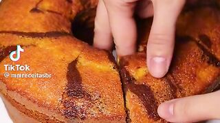 você nunca mais vai querer outro bolo de cenoura depois de provar esse a k olha essa cobertura de chocolate