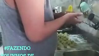 FAZENDO BOLINHOS DE BACALHAU
