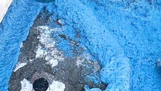 Ninguém vai lutar pelos seus sonhos mais do que você. Levante e faça acontecer.”