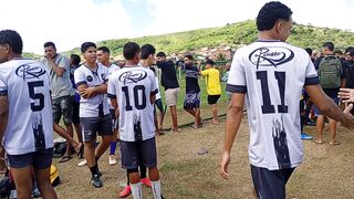 Rapaziada dos times já está no local
