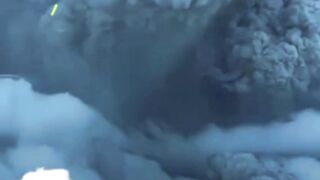 Gunung Sinabung meletus Senin, 31 Agustus 2026 pukul 10.17 WIB|